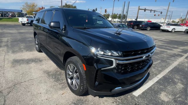 Used 2021 Chevrolet Suburban LS AWD/4WD image 4