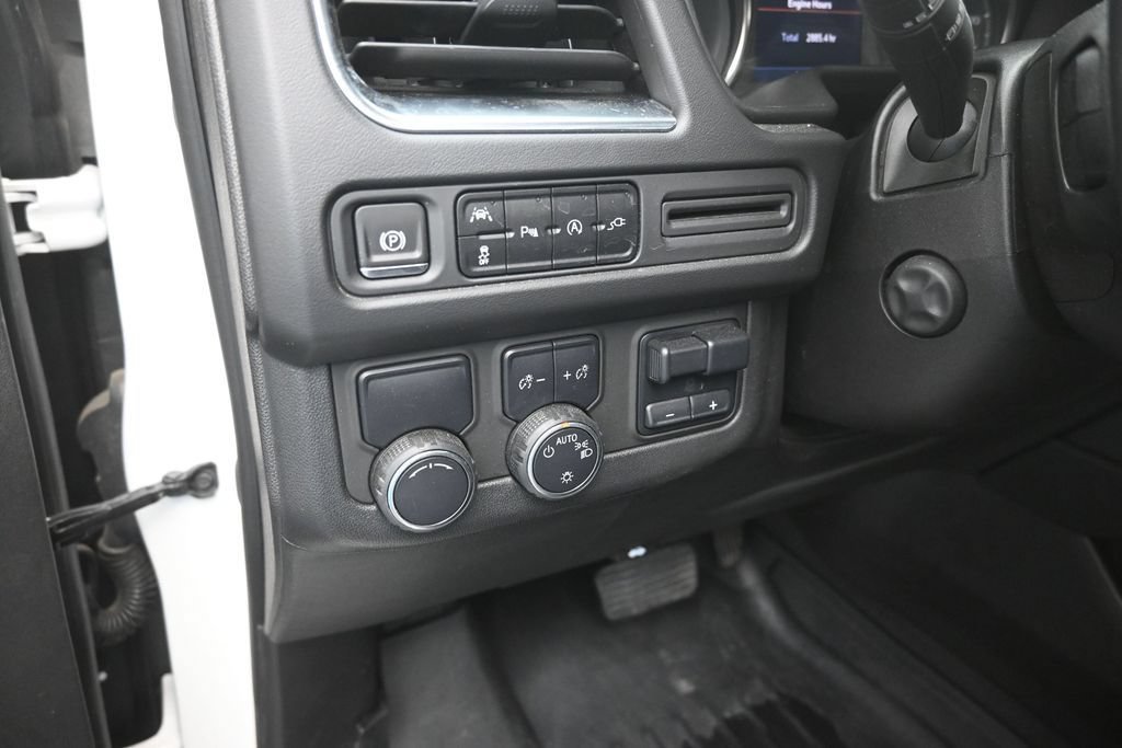 Used 2021 Chevrolet Tahoe LT w/ LT Signature Package RWD image 13