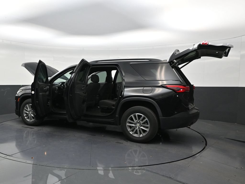 Used 2023 Chevrolet Traverse LT FWD image 30
