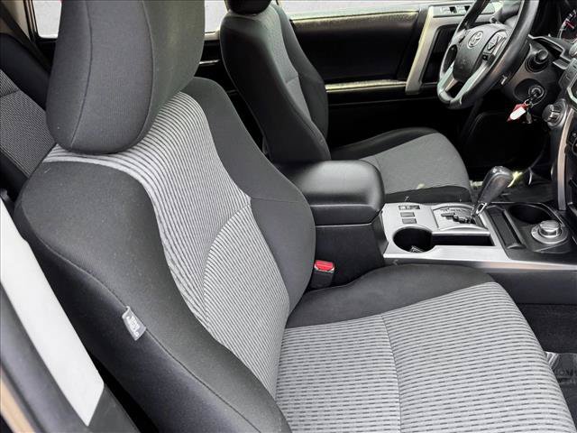 Used 2016 Toyota 4Runner SR5 AWD/4WD image 19