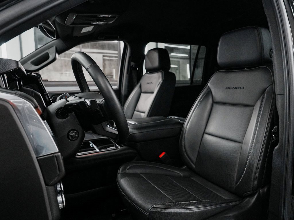 Used 2025 GMC Yukon XL Denali image 26