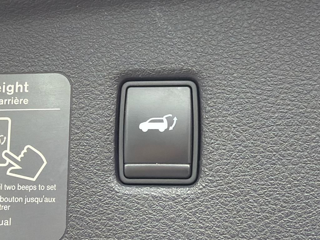 Used 2021 INFINITI QX50 Luxe FWD image 19
