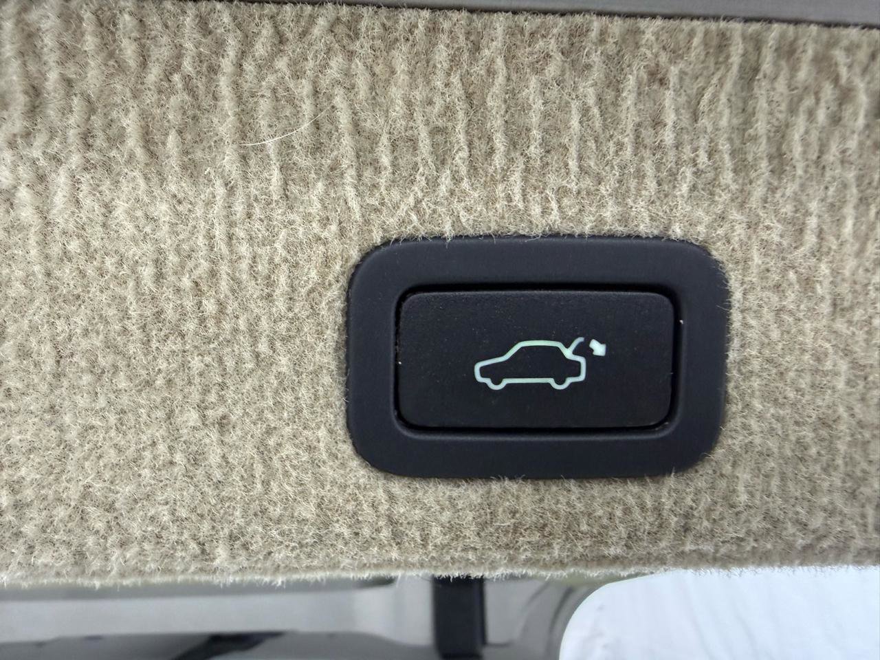 Used 2016 Volvo XC70 T5 Premier w/ Proximity Package AWD/4WD image 27