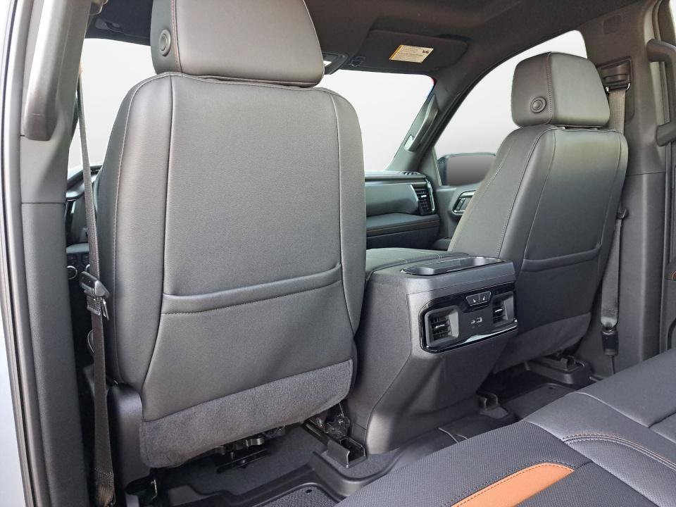 Used 2024 GMC Sierra 1500 AT4 w/ Technology Package AWD/4WD image 12