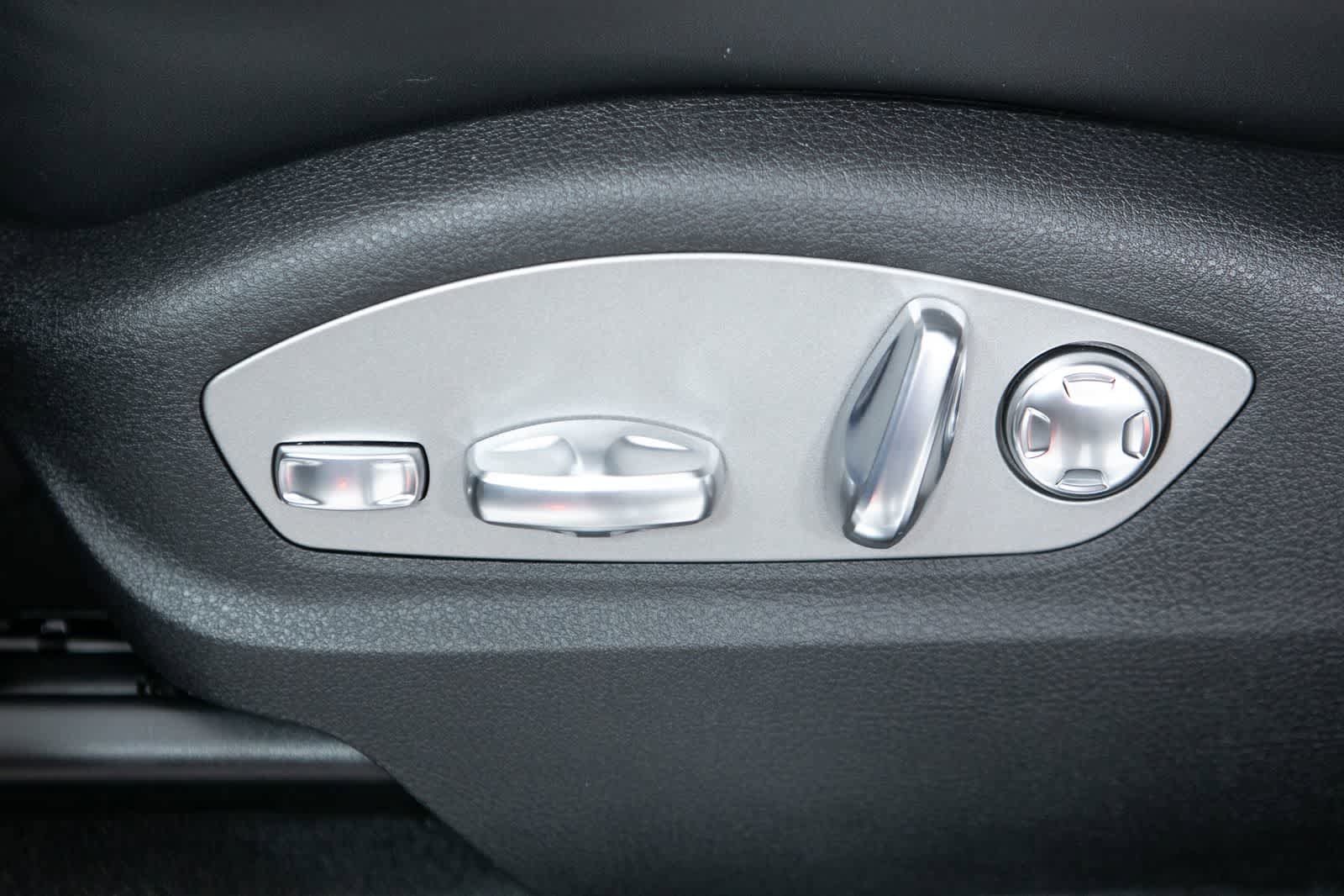 New 2026 Porsche Macan S AWD/4WD image 23