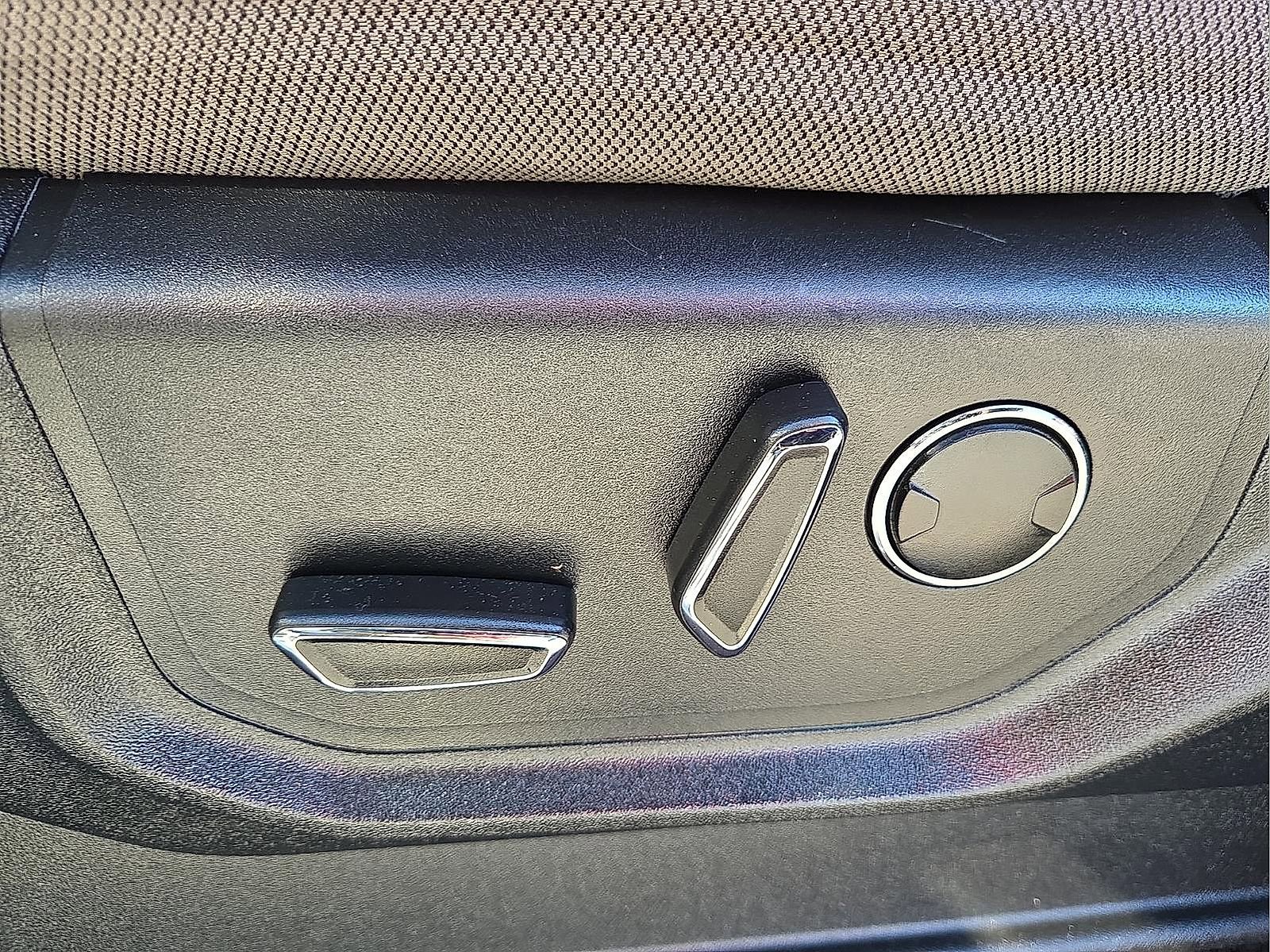 Used 2016 Ford F150 XLT w/ Equipment Group 302A Luxury image 15