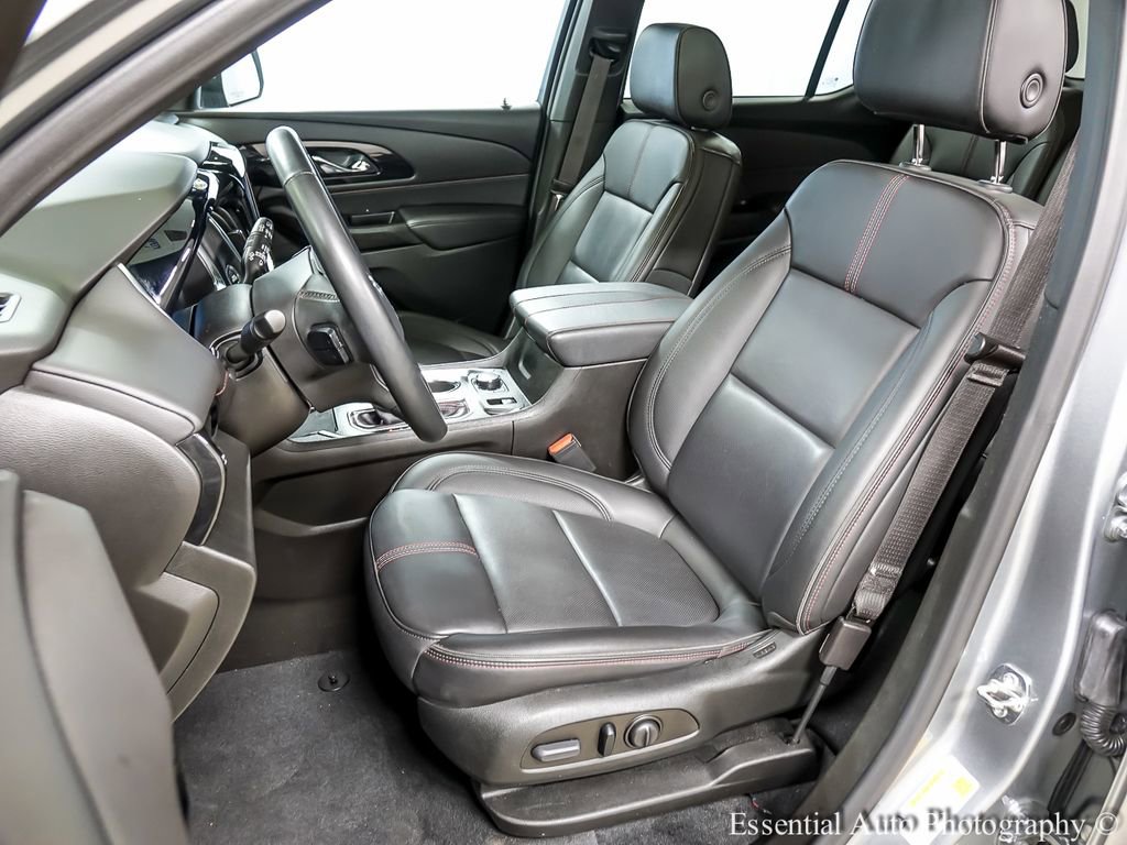 Used 2023 Chevrolet Traverse RS image 6