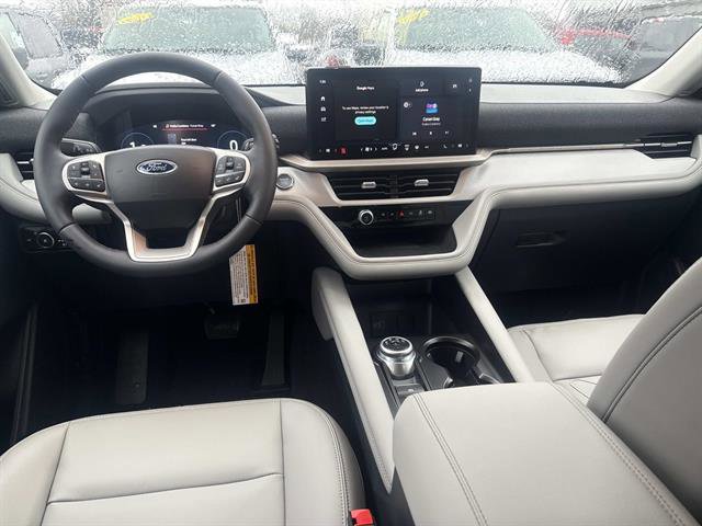 New 2026 Ford Explorer Active w/ Active Comfort Package image 6