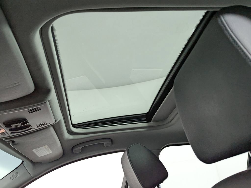 Used 2006 BMW 325i Sedan image 11