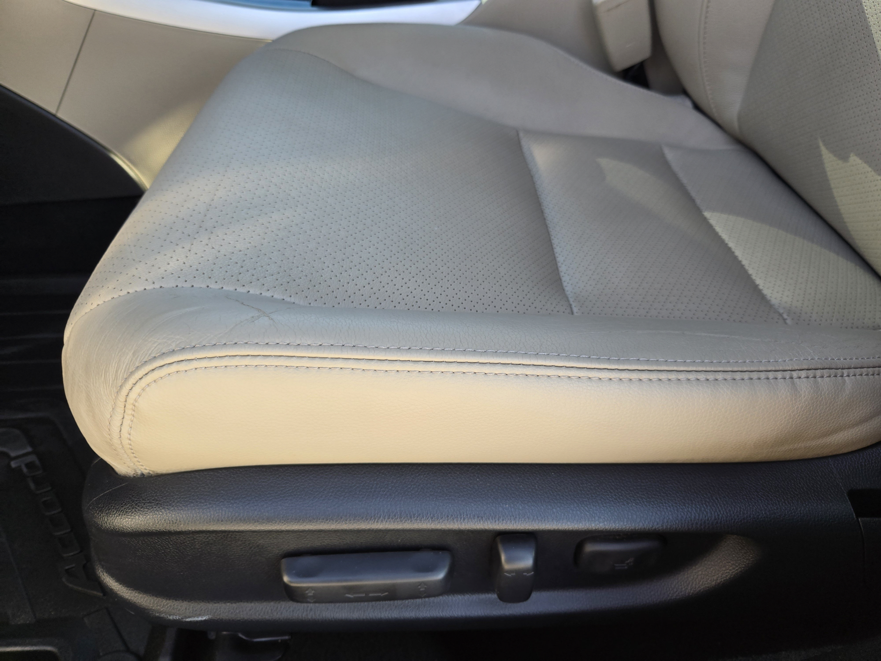 Used 2016 Honda Accord Touring image 21