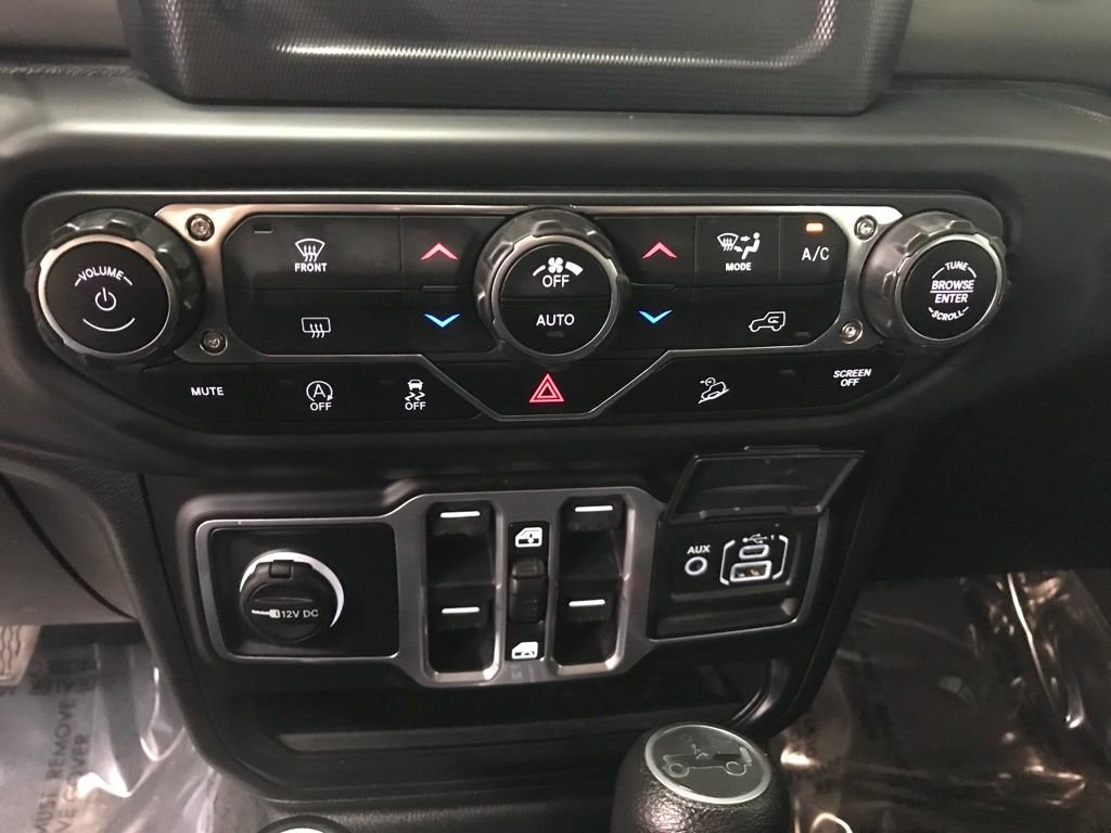 Used 2018 Jeep Wrangler Unlimited Sport S image 19