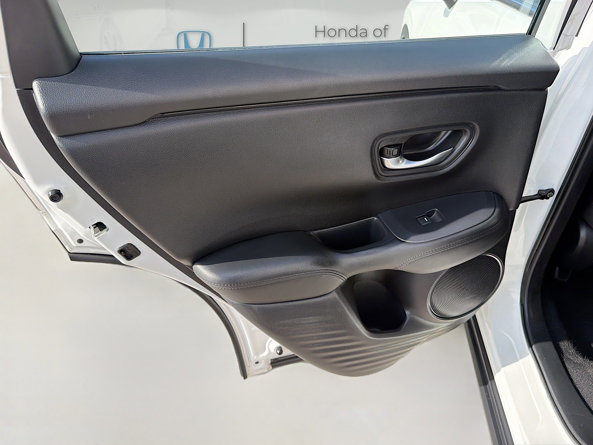 Certified 2025 Honda HR-V LX image 24