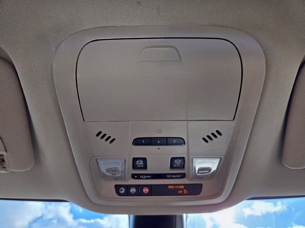 Used 2020 Buick Enclave Premium w/ Sun and Sites Package FWD image 44