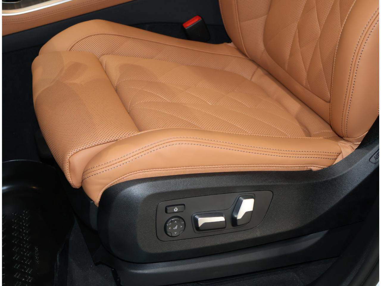 Used 2026 BMW X5 xDrive50e w/ Premium Package AWD/4WD image 14