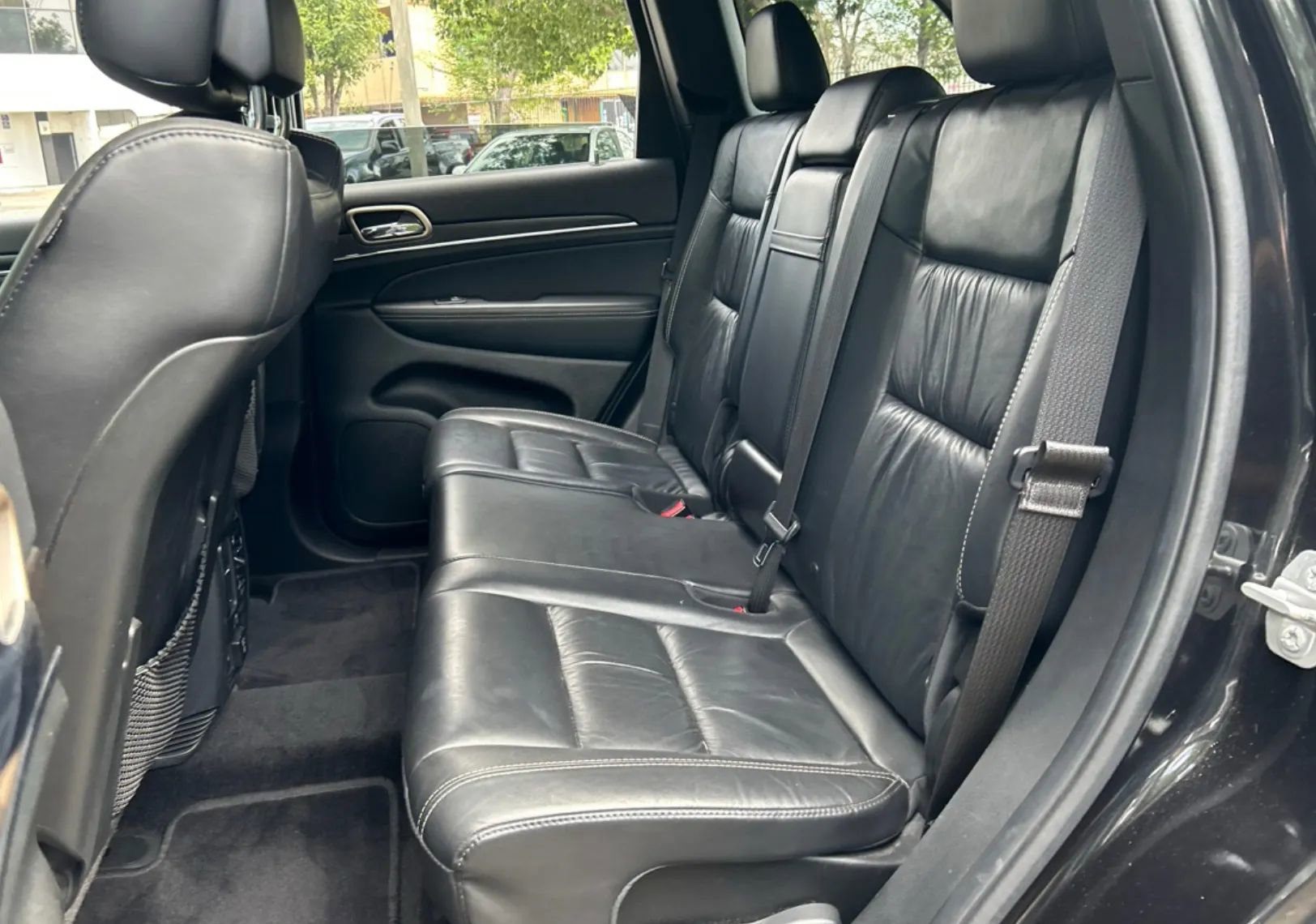 Used 2015 Jeep Grand Cherokee Limited image 4