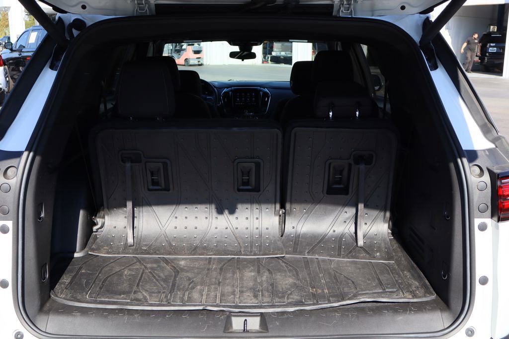 Used 2022 Chevrolet Traverse LT w/ LPO, Floor Liner Package image 25