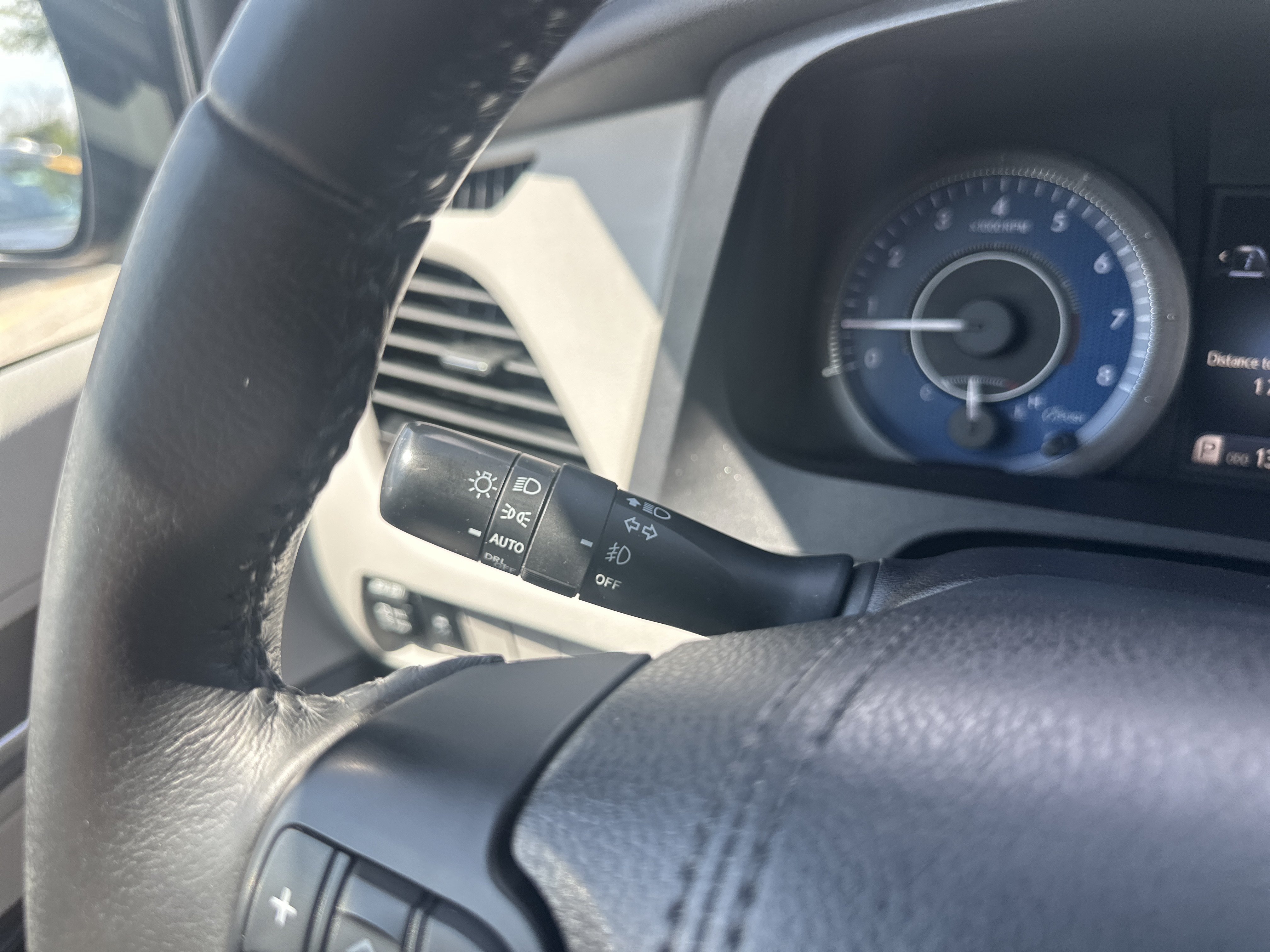 Used 2018 Toyota Sienna XLE w/ Protection Package FWD image 23