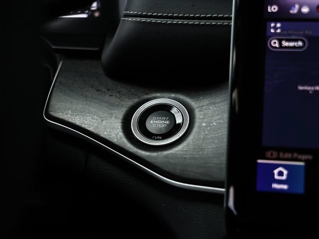 Used 2023 Jeep Grand Cherokee Limited w/ Luxury Tech Group II AWD/4WD image 33