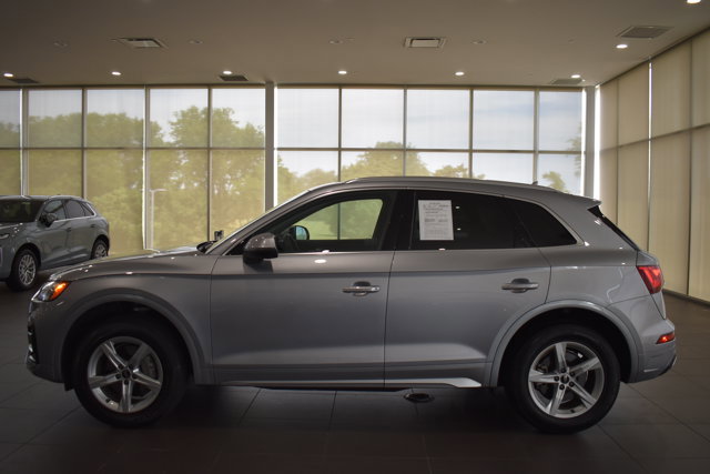 Used 2023 Audi Q5 2.0T Premium w/ Convenience Package AWD/4WD image 4