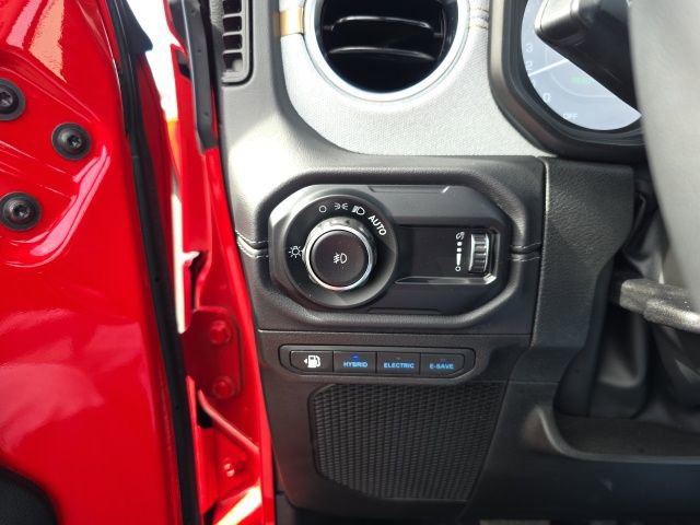 Used 2025 Jeep Wrangler Sahara 4xe w/ Safety Group image 32