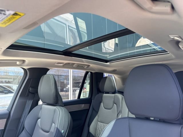 Certified 2025 Volvo XC90 B6 Plus AWD/4WD image 27
