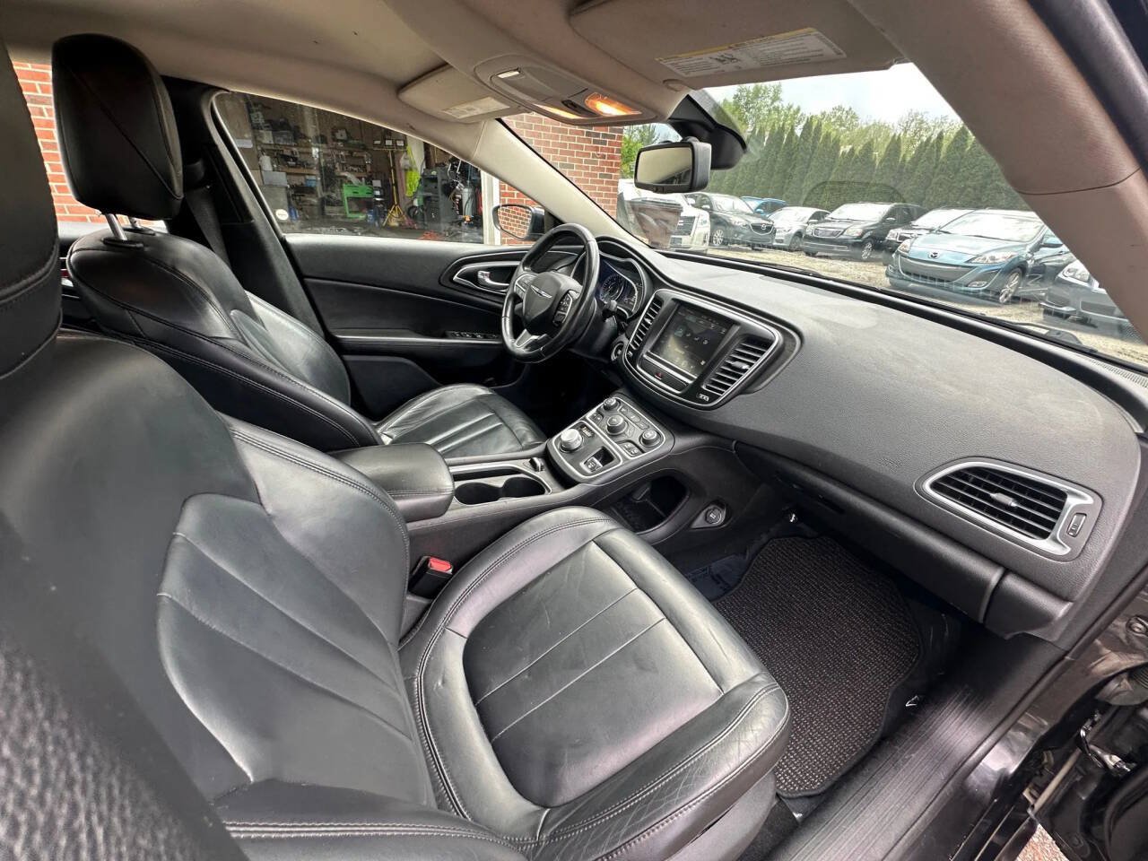 Used 2017 Chrysler 200 Limited Platinum FWD image 14