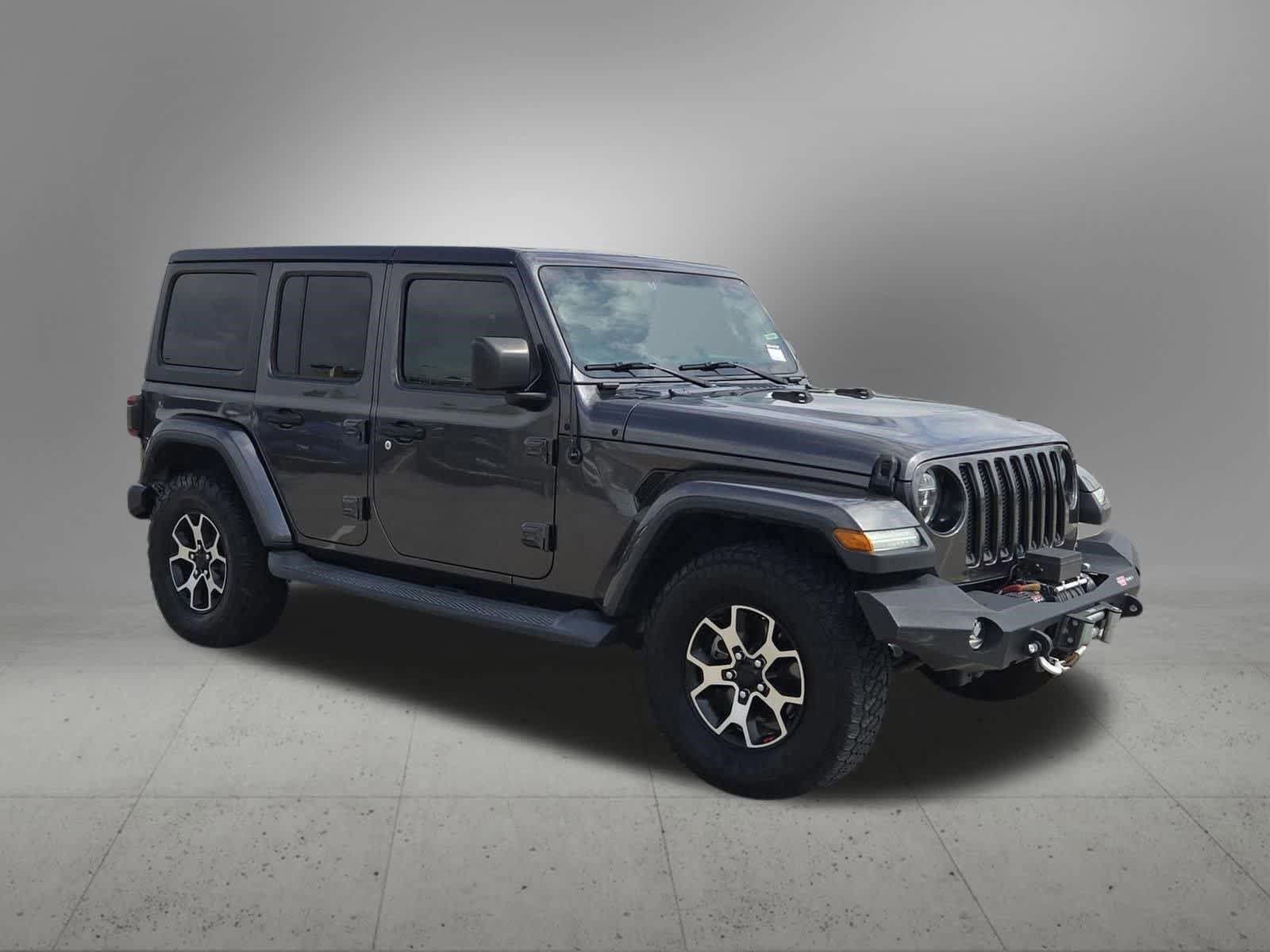 Used 2018 Jeep Wrangler Unlimited Sahara AWD/4WD image 8
