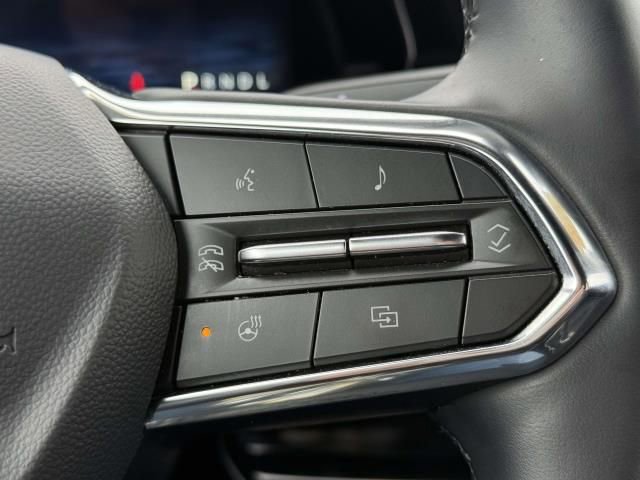 Used 2025 Chevrolet Equinox LT w/ Convenience Package II image 22