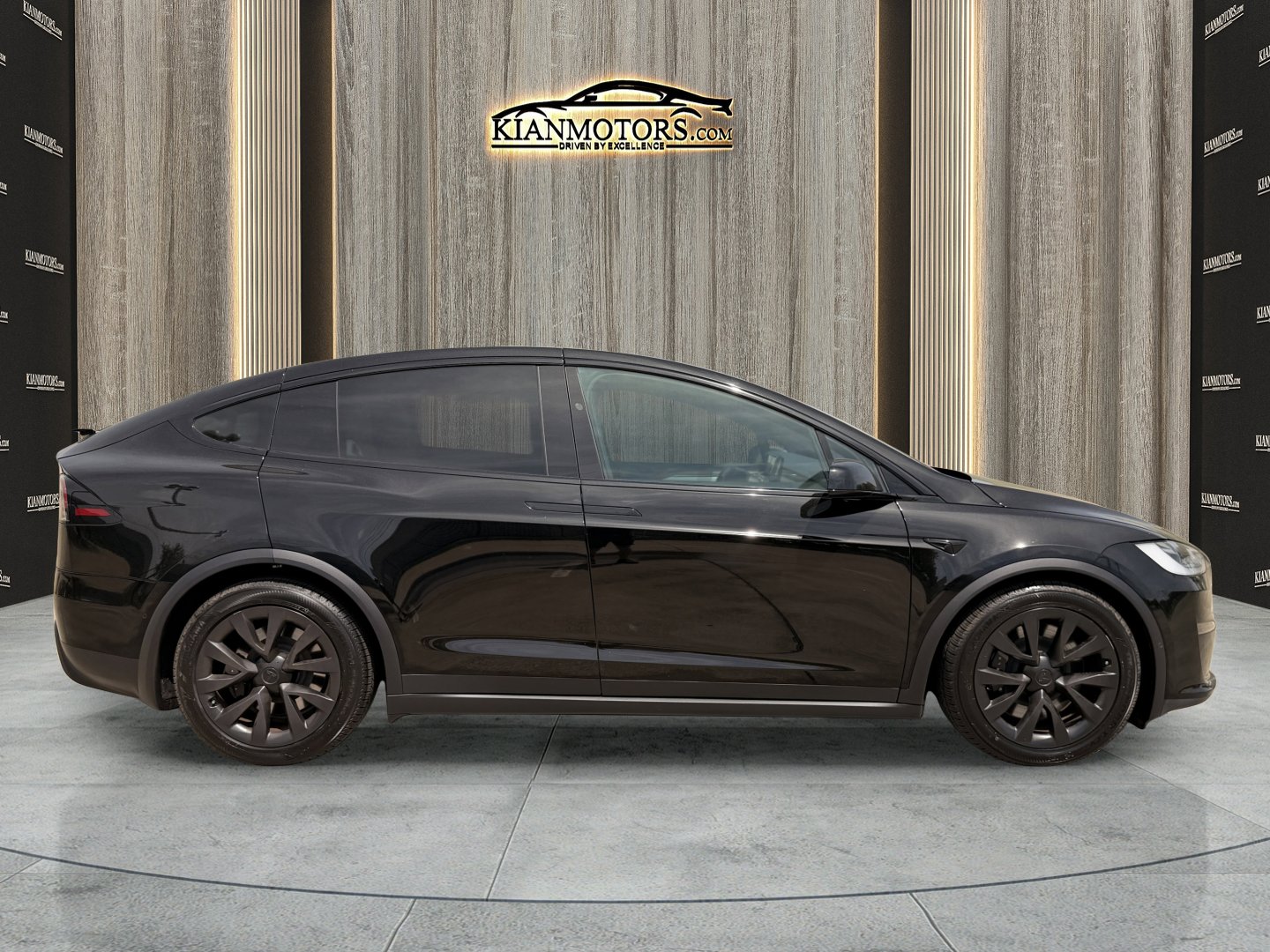 Used 2023 Tesla Model X image 12