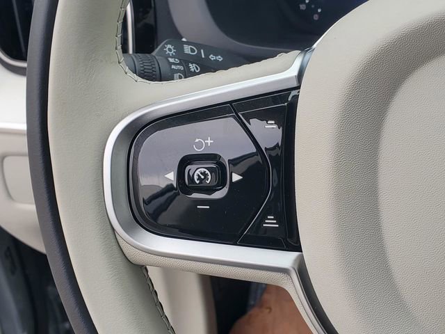 New 2026 Volvo XC60 B5 Ultra w/ Protection Package Premier image 18