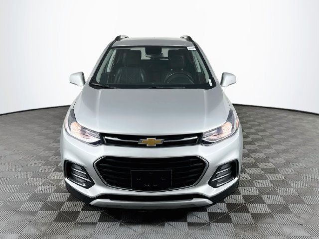 Used 2019 Chevrolet Trax LT w/ LT Convenience Package FWD image 2