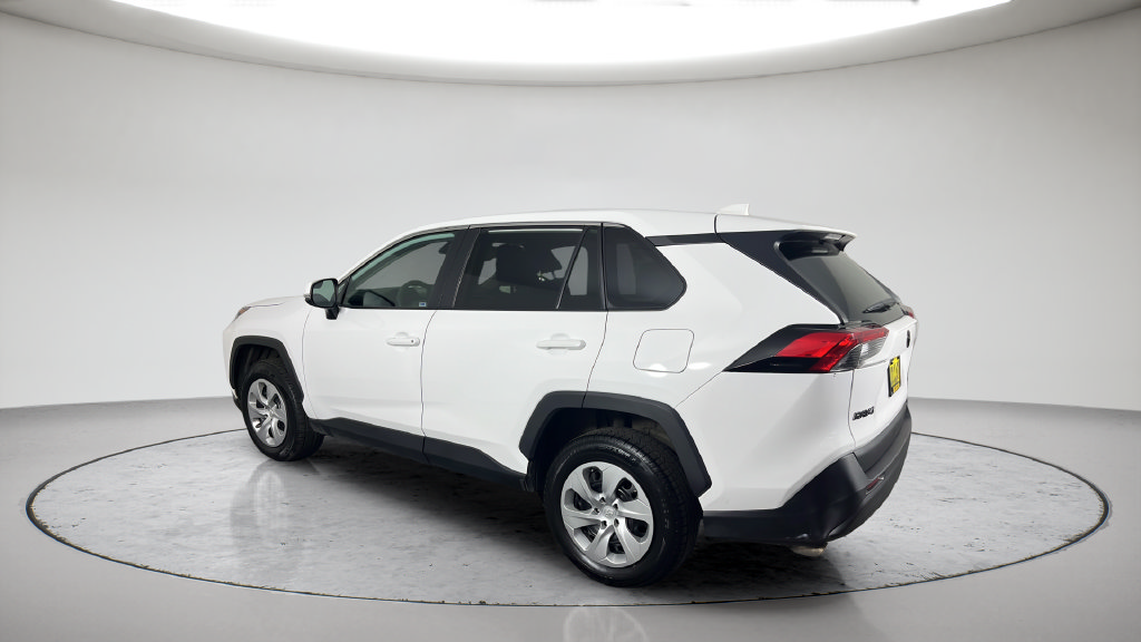 Used 2022 Toyota RAV4 LE AWD/4WD image 12