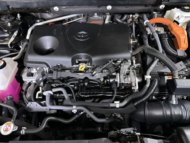 Used 2021 Toyota RAV4 LE AWD/4WD image 31