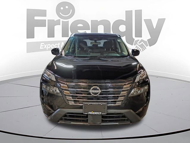 Used 2025 Nissan Rogue SV AWD/4WD image 2