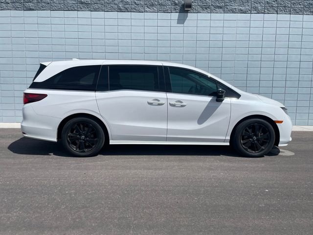Used 2023 Honda Odyssey Sport image 2