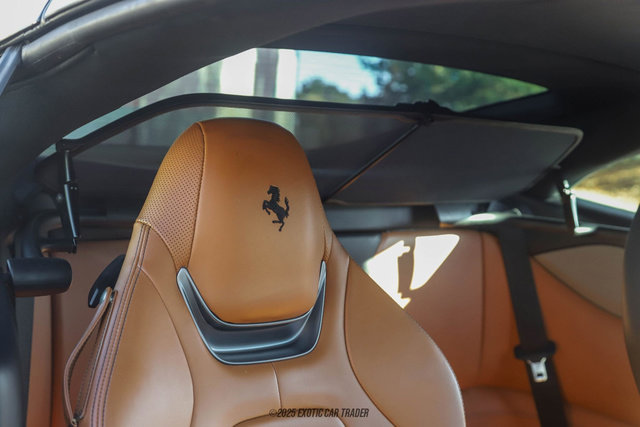 Used 2019 Ferrari Portofino image 26