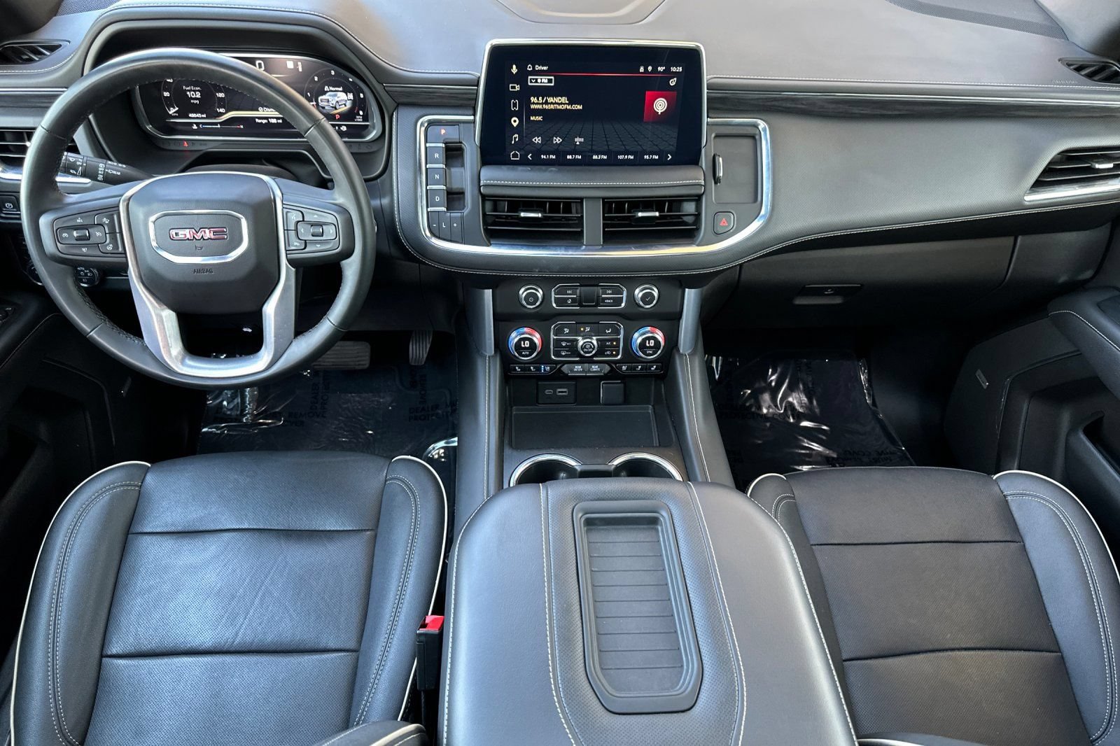 Certified 2023 GMC Yukon SLT w/ SLT Premium Package AWD/4WD image 14