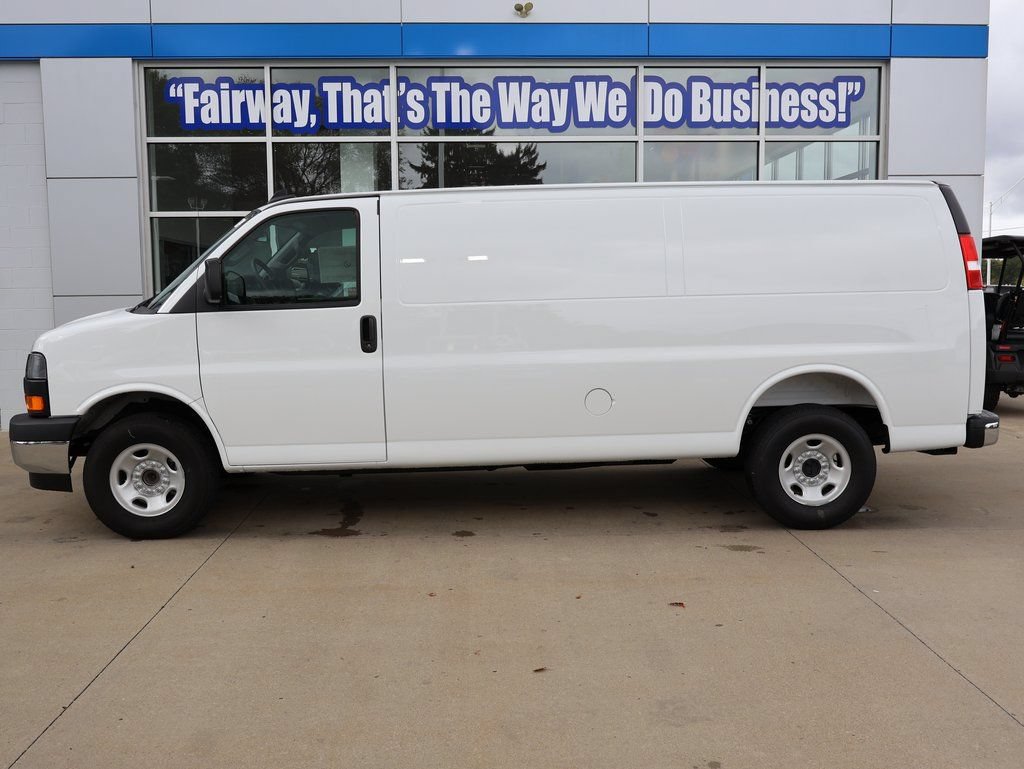 New 2025 GMC Savana 3500 Extended w/ Driver Convenience Package RWD image 8