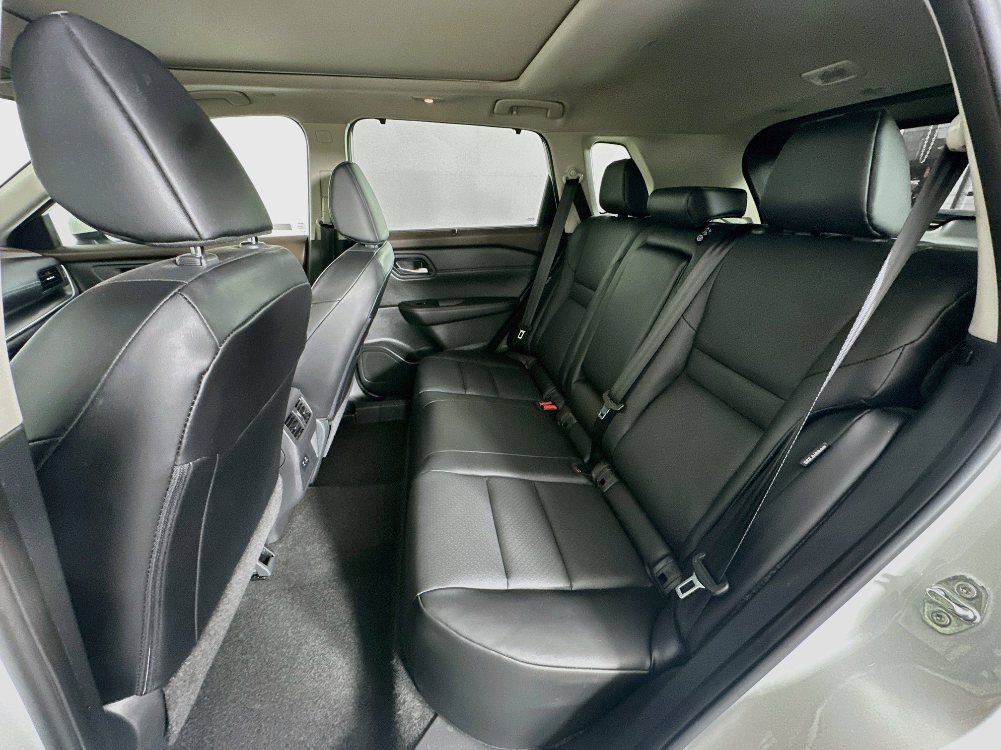 Used 2023 Nissan Rogue SV w/ SV Premium B Package FWD image 29