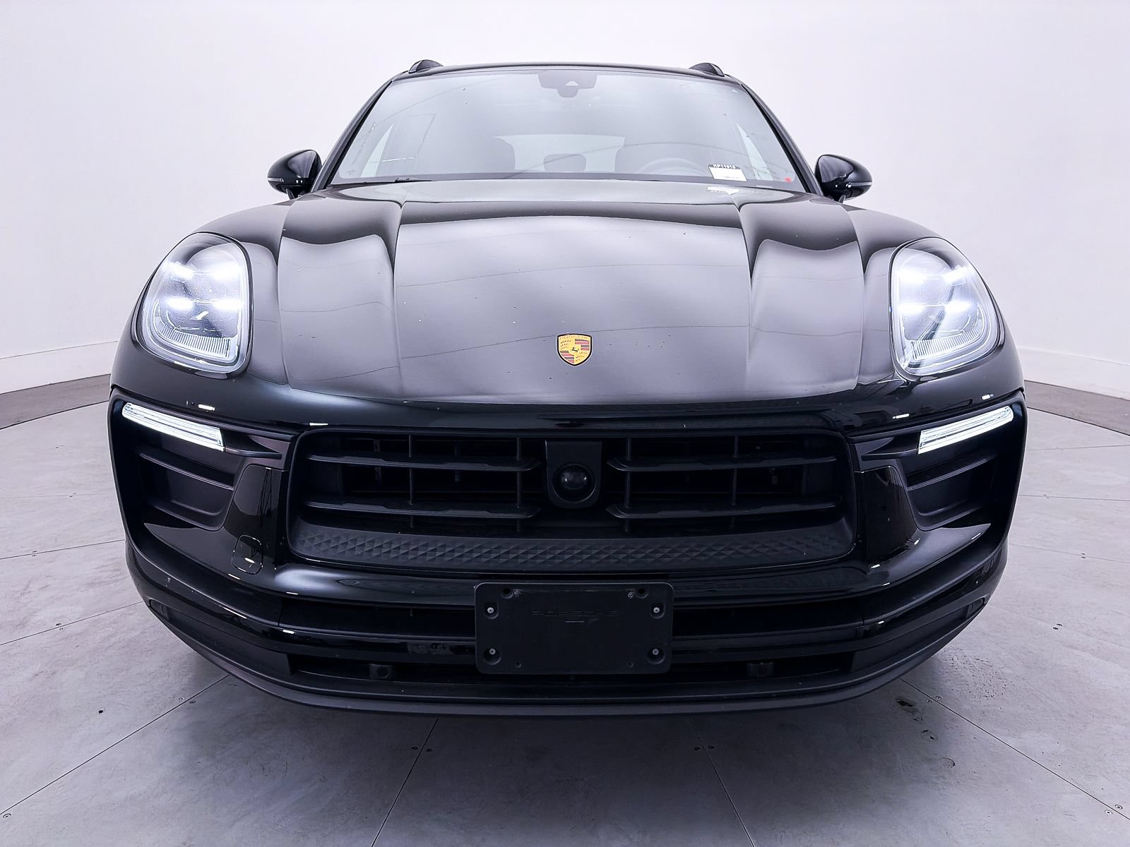 Used 2024 Porsche Macan w/ Premium Plus Package AWD/4WD image 14