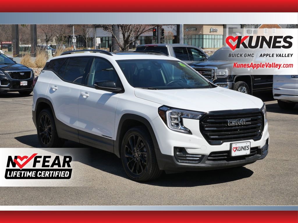Used 2023 GMC Terrain SLT w/ Tech Package image 1