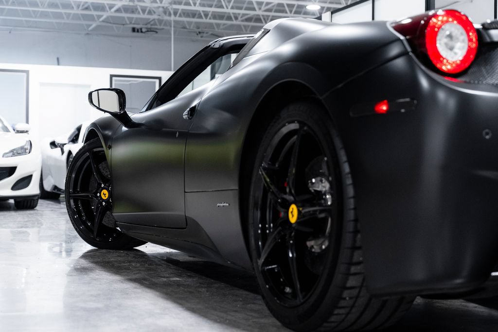 Used 2012 Ferrari 458 Spider RWD image 21