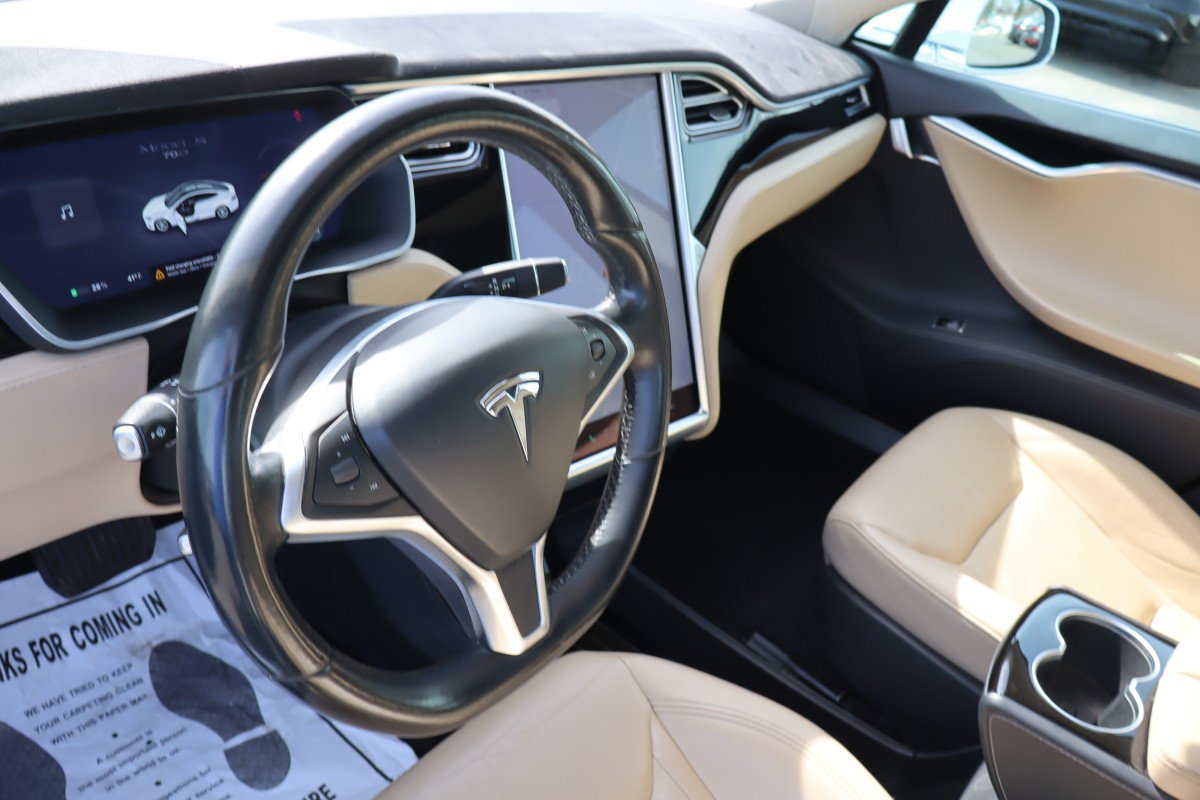 Used 2016 Tesla Model S 70D AWD/4WD image 10