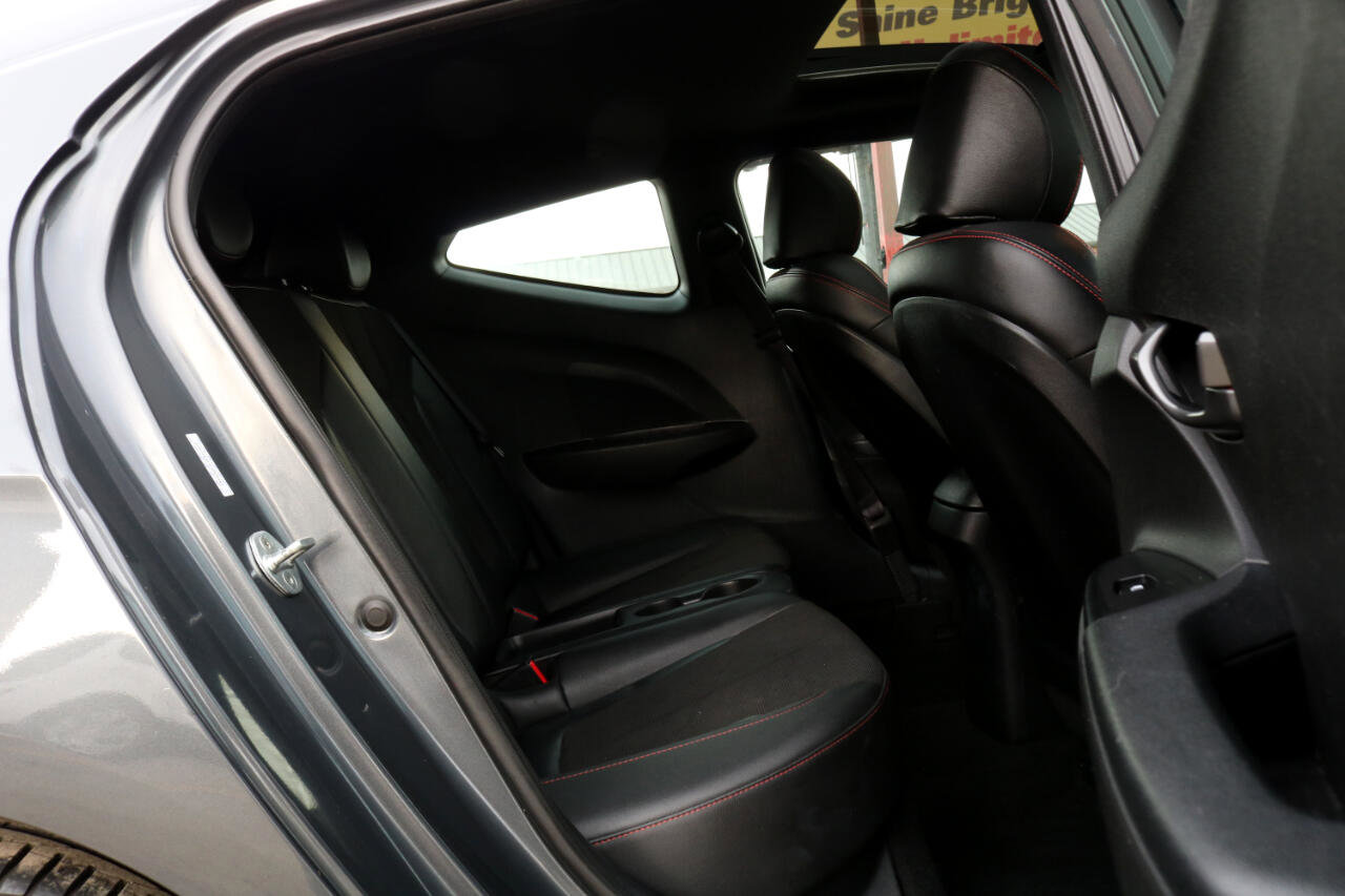Used 2020 Hyundai Veloster 2.0 Premium image 35
