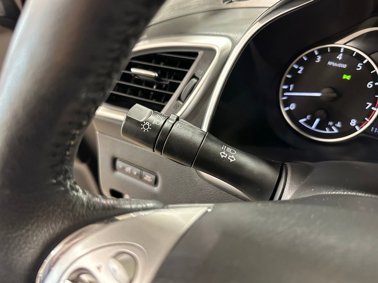 Used 2018 Nissan Murano Platinum FWD image 19