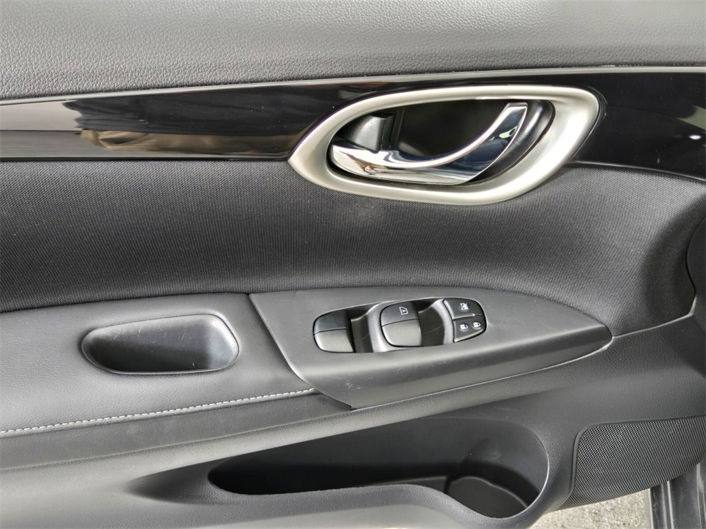 Used 2018 Nissan Sentra SV image 24