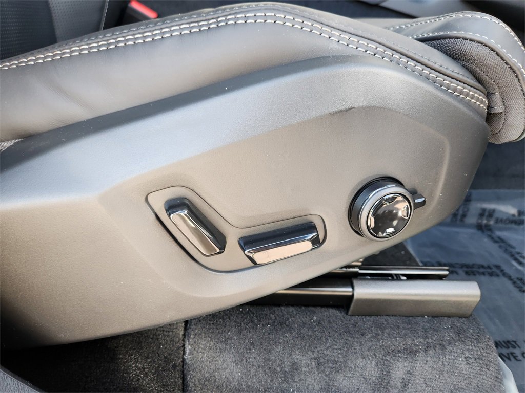 New 2026 Volvo XC90 B6 Ultra w/ Lounge Package image 27