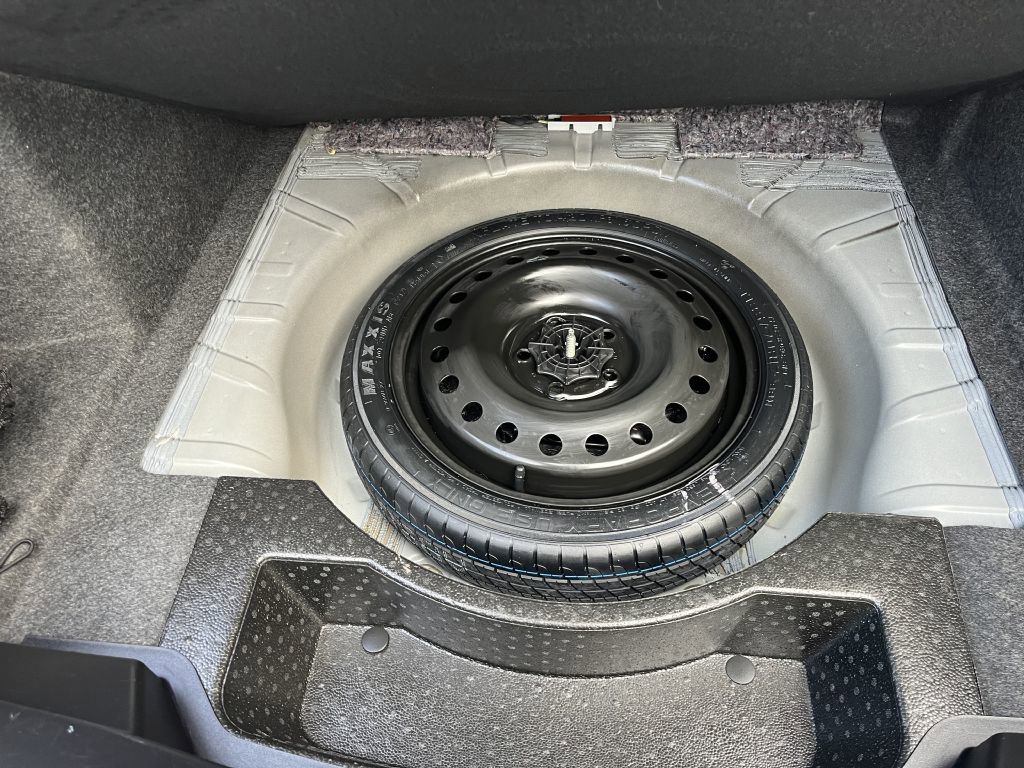 Used 2018 Chevrolet Impala LT w/ LT Leather Package image 13