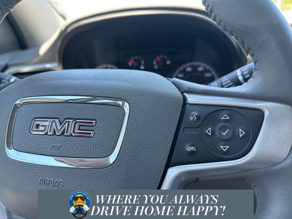 Used 2018 GMC Acadia SLE image 13