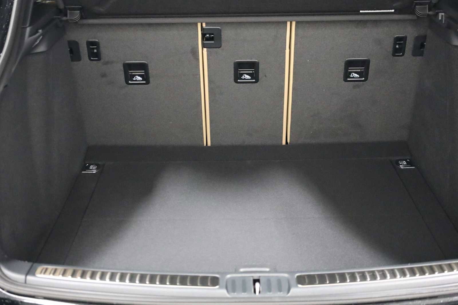 New 2026 Porsche Macan image 41